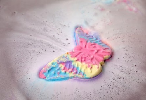 手作りできるバスボム