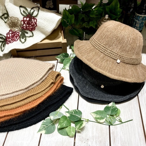 婦人ニットハット入荷!