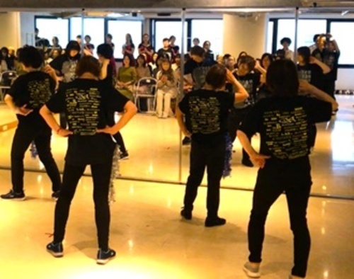 シニアヒップホップ教室風景